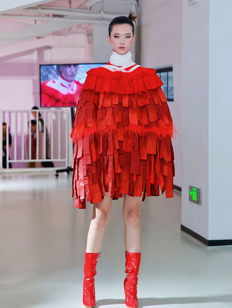 2024莱佛士时装秀作品：时尚与创意的完美碰撞（图ZMTQ5NzA1MzY=） - 资讯 - 站酷设计师莱佛士设计学院原创素材 - 站酷ZCOOL