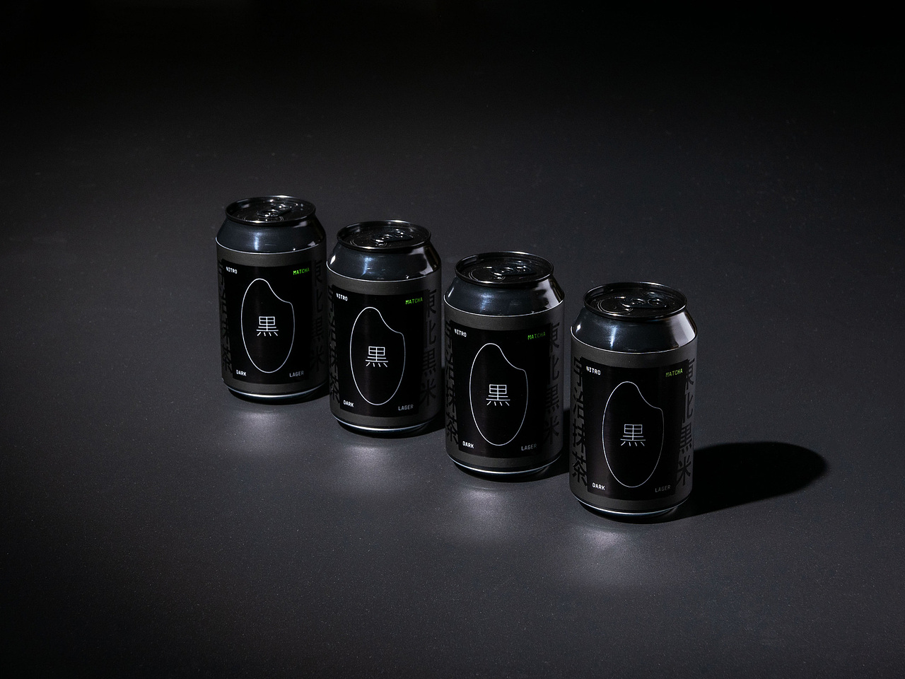 立吞酿造 黑曜日 氮气抹茶黑拉格 啤酒包装设计