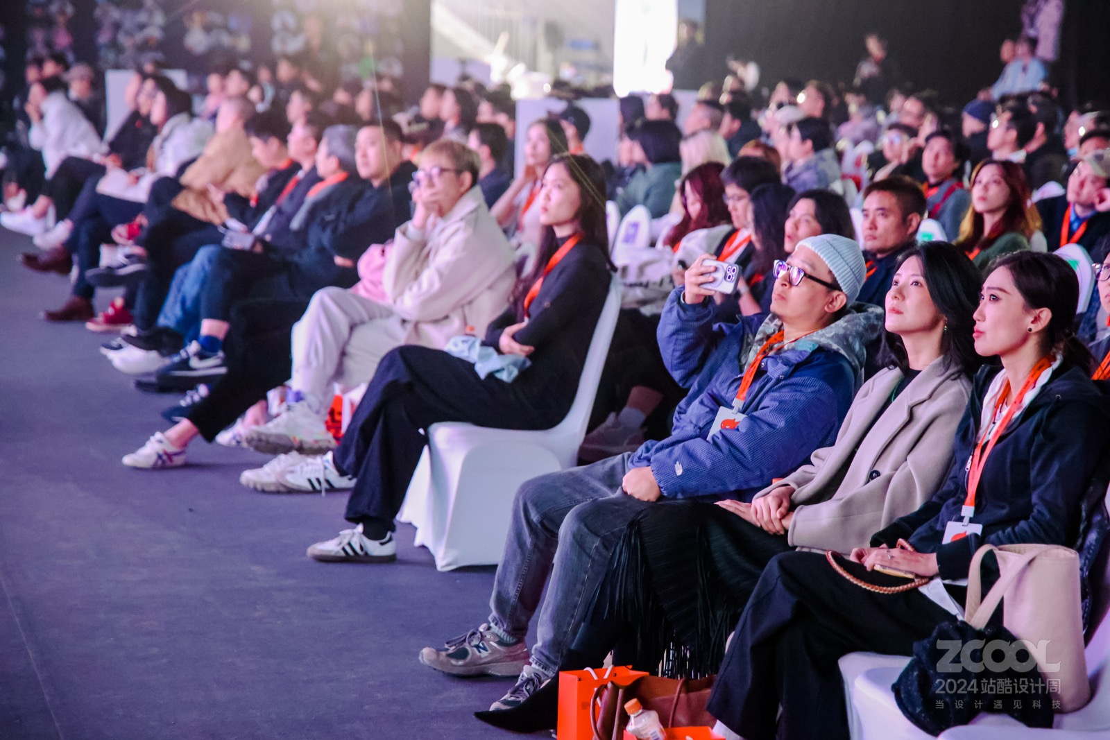 熊超演讲实录：解读戛纳狮子奖背后创意｜2024站酷设计周（图ZMTQ5NzE4MTI=） - 资讯 - 站酷设计师站酷设计周原创素材 - 站酷ZCOOL