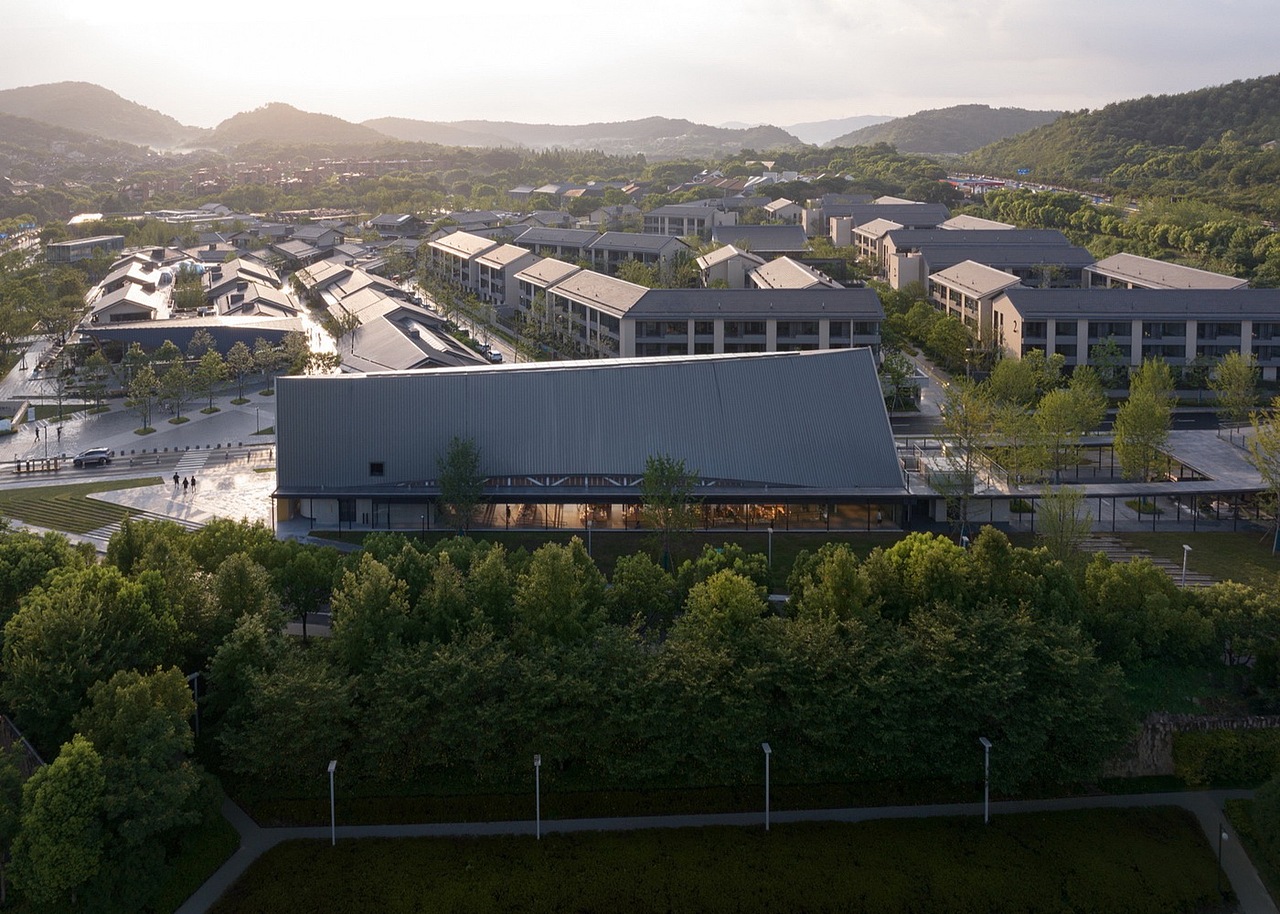 杭州玉鸟流苏小镇中心大谷仓SU模型下载