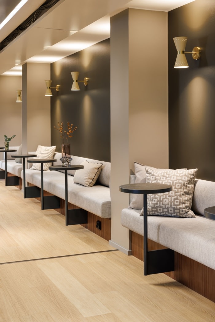 设计通过将工作空间与共享设施无缝融合来优先考虑用户体验