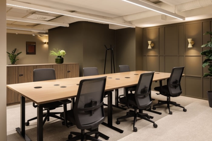 设计通过将工作空间与共享设施无缝融合来优先考虑用户体验