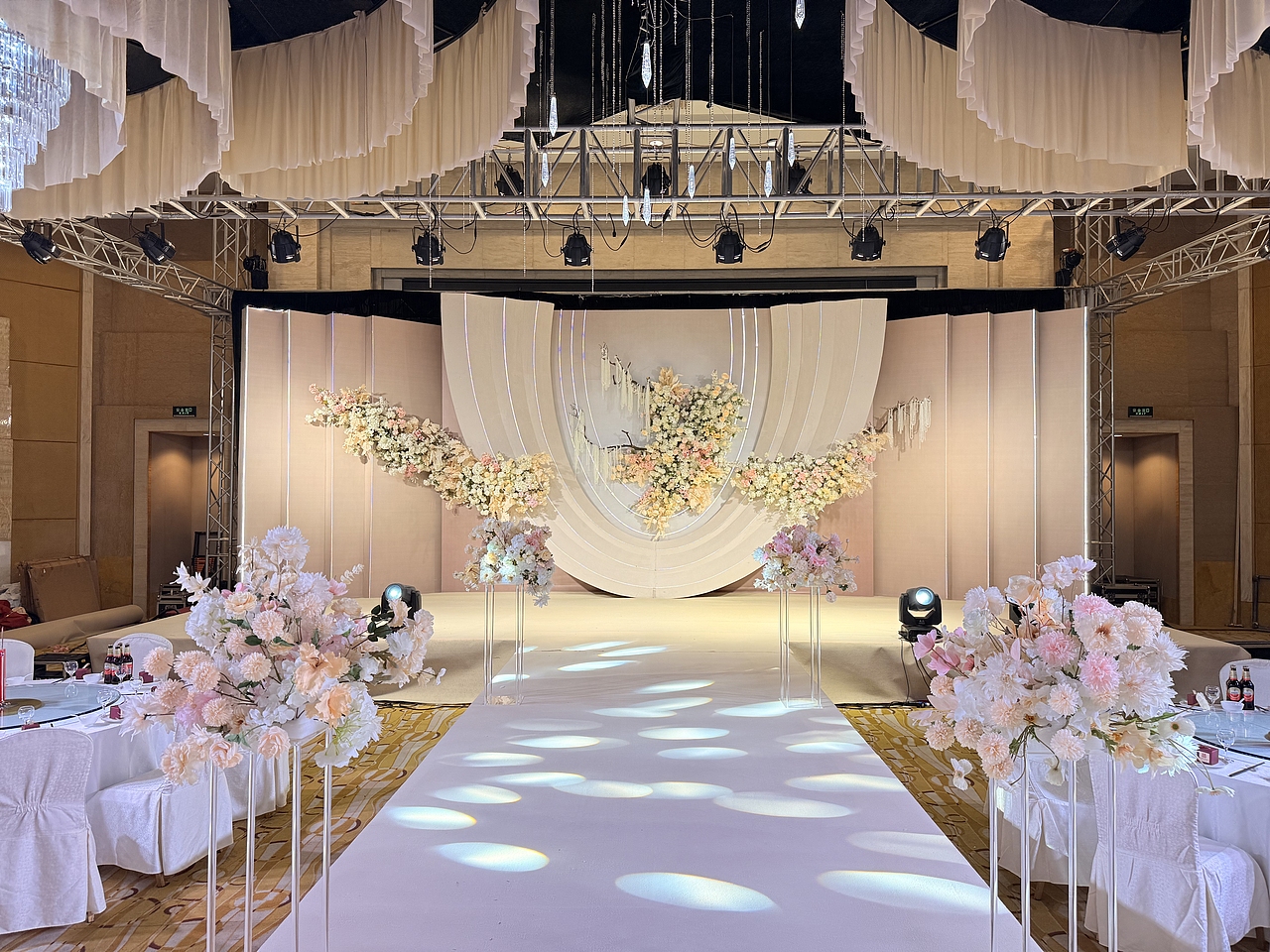 小众咖色极简婚礼