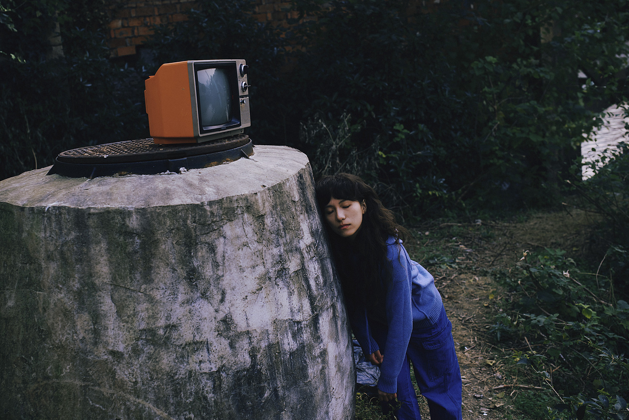 局促的放肆（图ZMzgyMTQ1MjY0） - 时尚/艺术摄影 - 站酷设计师里昂LEON原创素材 - 站酷ZCOOL