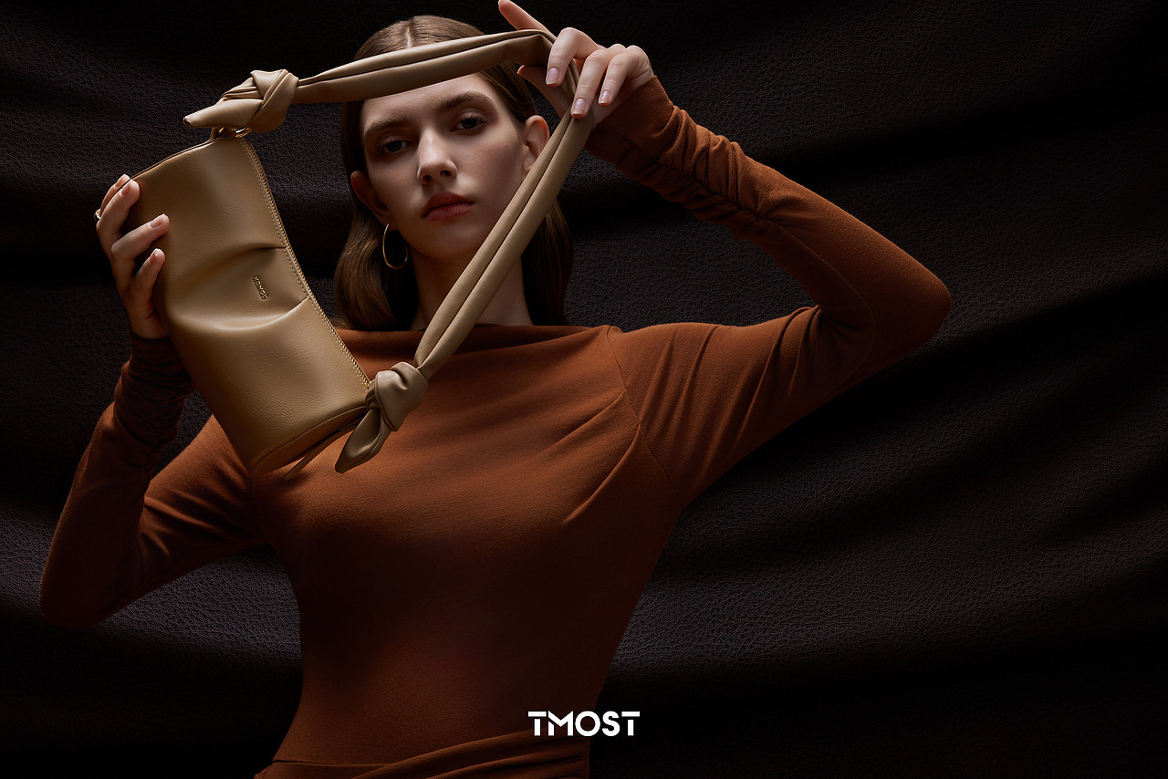 女包形象拍摄 | 我们为红谷拍摄的质感主题形象片（图ZMzgyMjY3Nzc2） - 人像摄影 - 站酷设计师TMOST电商视觉原创素材 - 站酷ZCOOL
