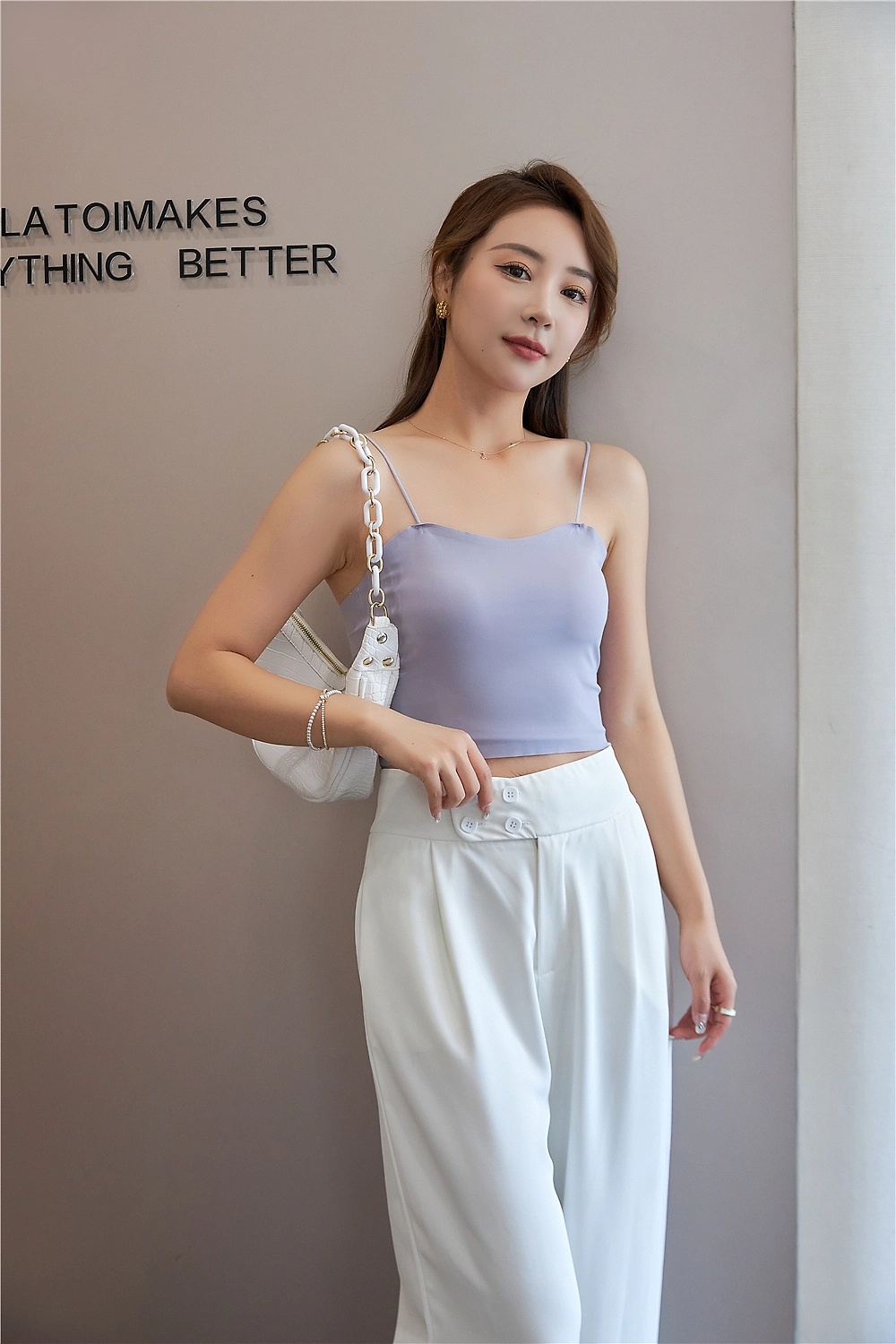 东阳吊带拍照,2025春款吊带室内模特实景拍摄