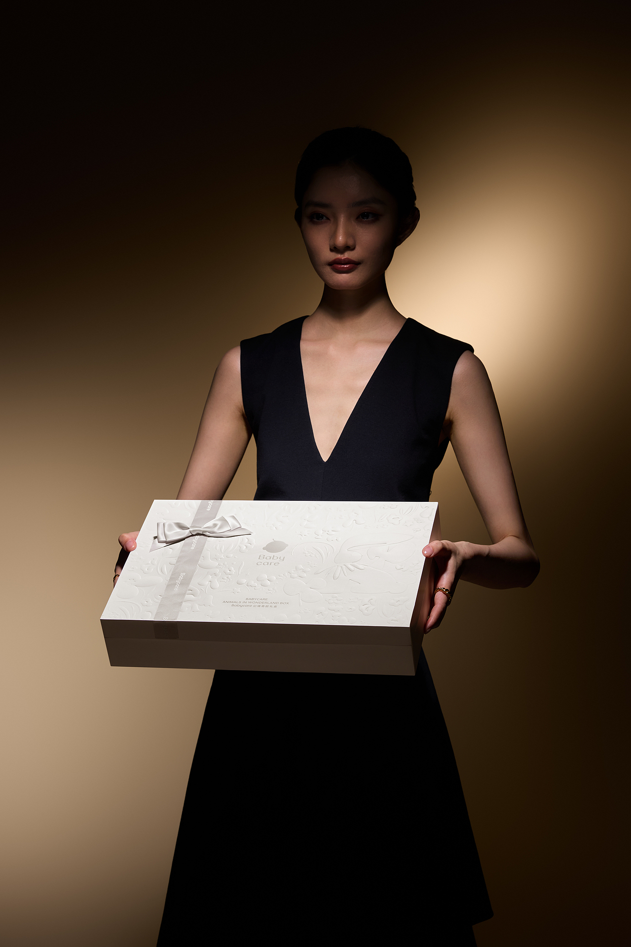 母婴山茶花礼盒拍摄（图ZMzgyMzkxODY0） - 人像摄影 - 站酷设计师梦想是个导演原创素材 - 站酷ZCOOL