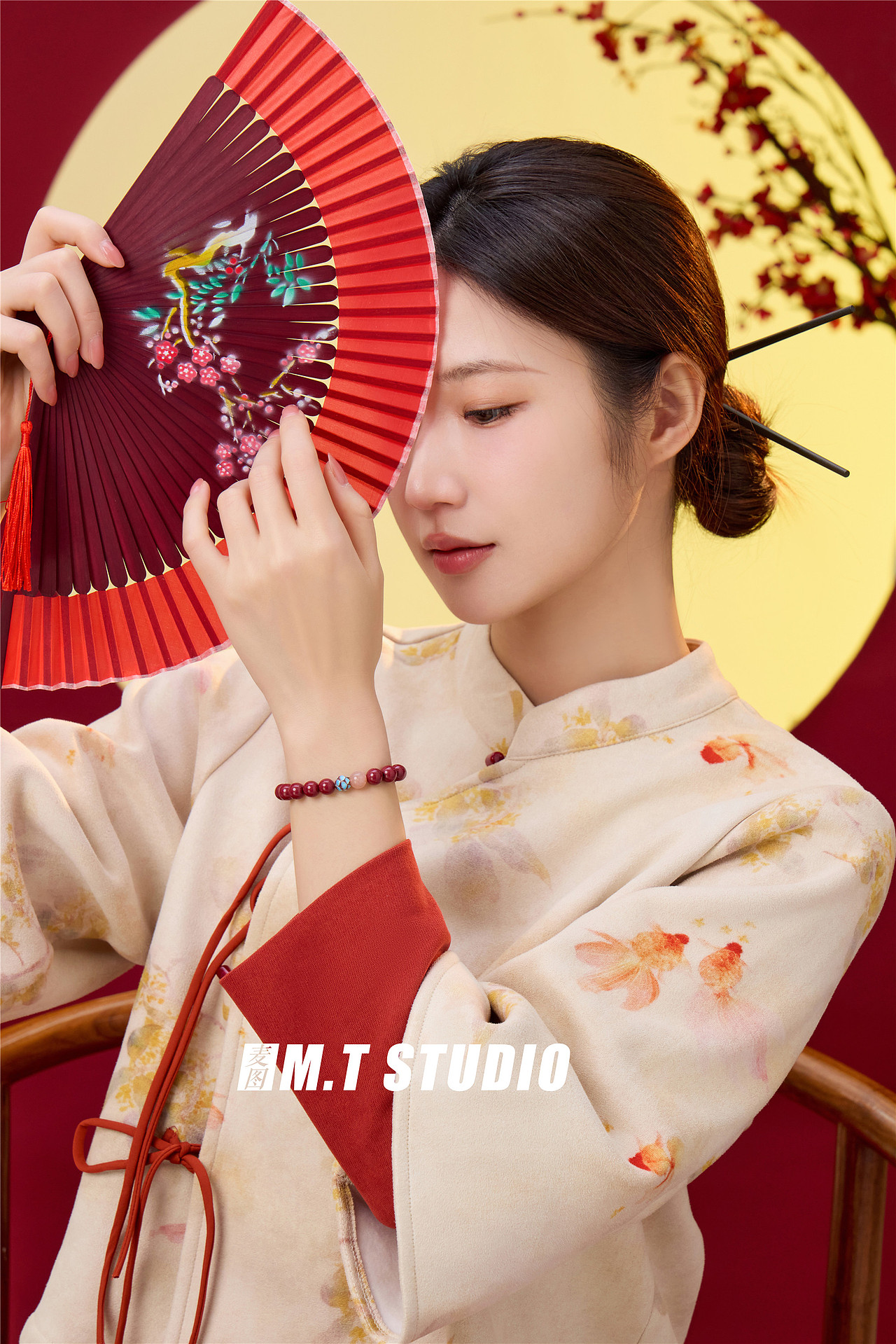 朱砂饰品 朱砂手链模特拍摄 喜庆朱砂首饰饰品模特拍照