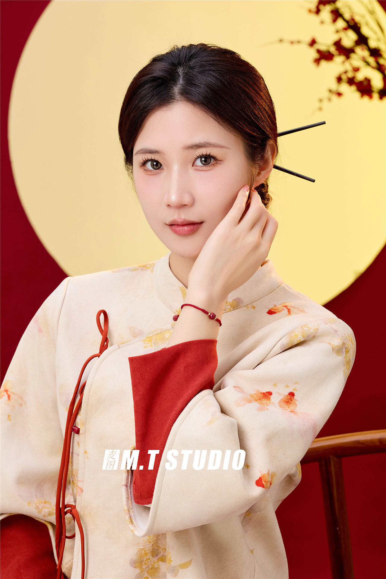 朱砂饰品 朱砂手链模特拍摄 喜庆朱砂首饰饰品模特拍照