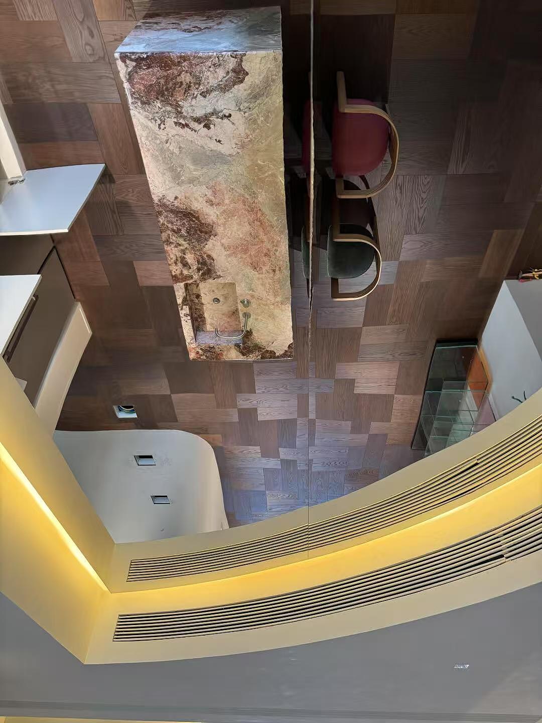 镜面不锈钢蜂窝板吊顶