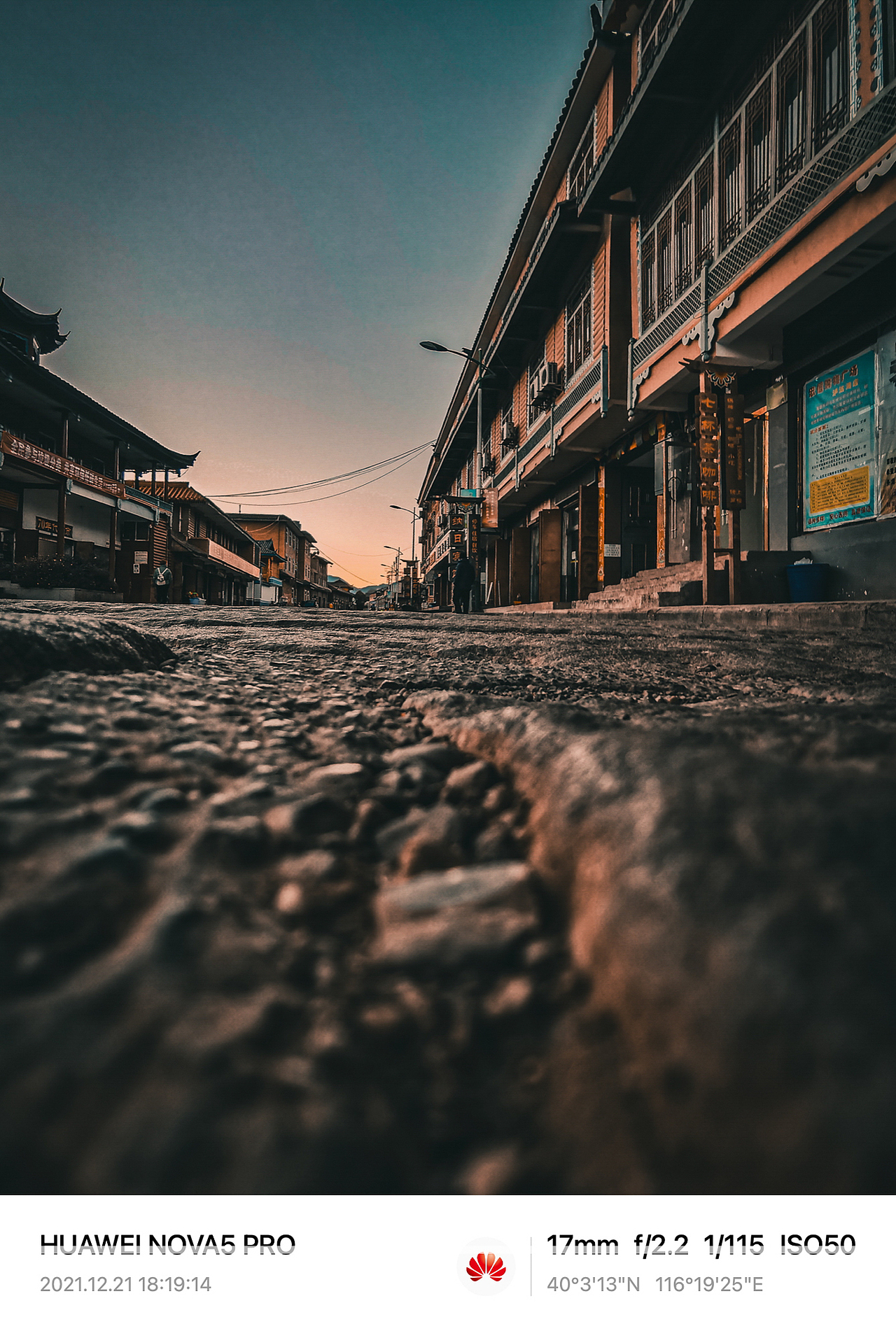 老街旧巷间，青砖灰瓦下，品味人间烟火与岁月长河（图ZMzgyNTUyMzU2） - 人文/纪实摄影 - 站酷设计师图龙摄影原创素材 - 站酷ZCOOL