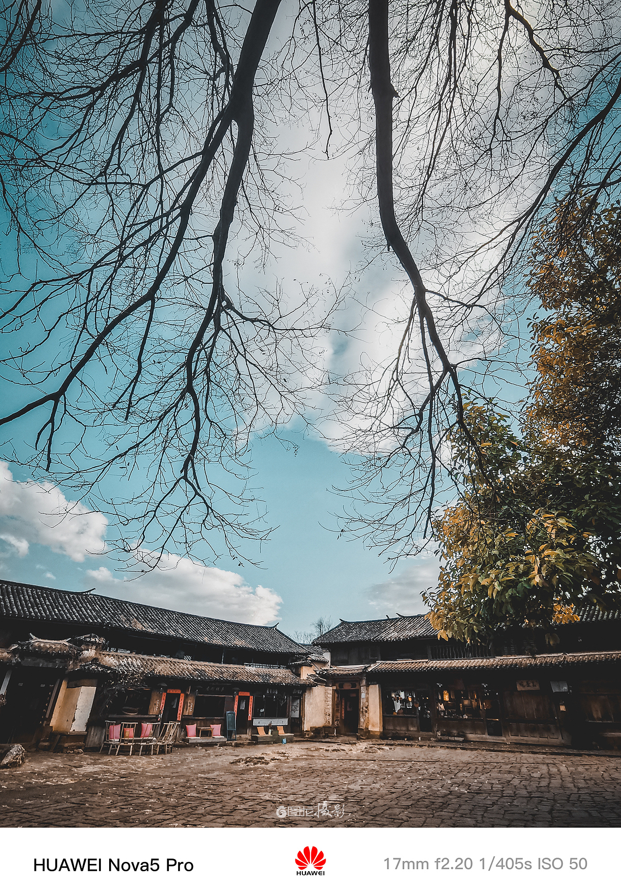 老街旧巷间，青砖灰瓦下，品味人间烟火与岁月长河（图ZMzgyNTUyMzY0） - 人文/纪实摄影 - 站酷设计师图龙摄影原创素材 - 站酷ZCOOL