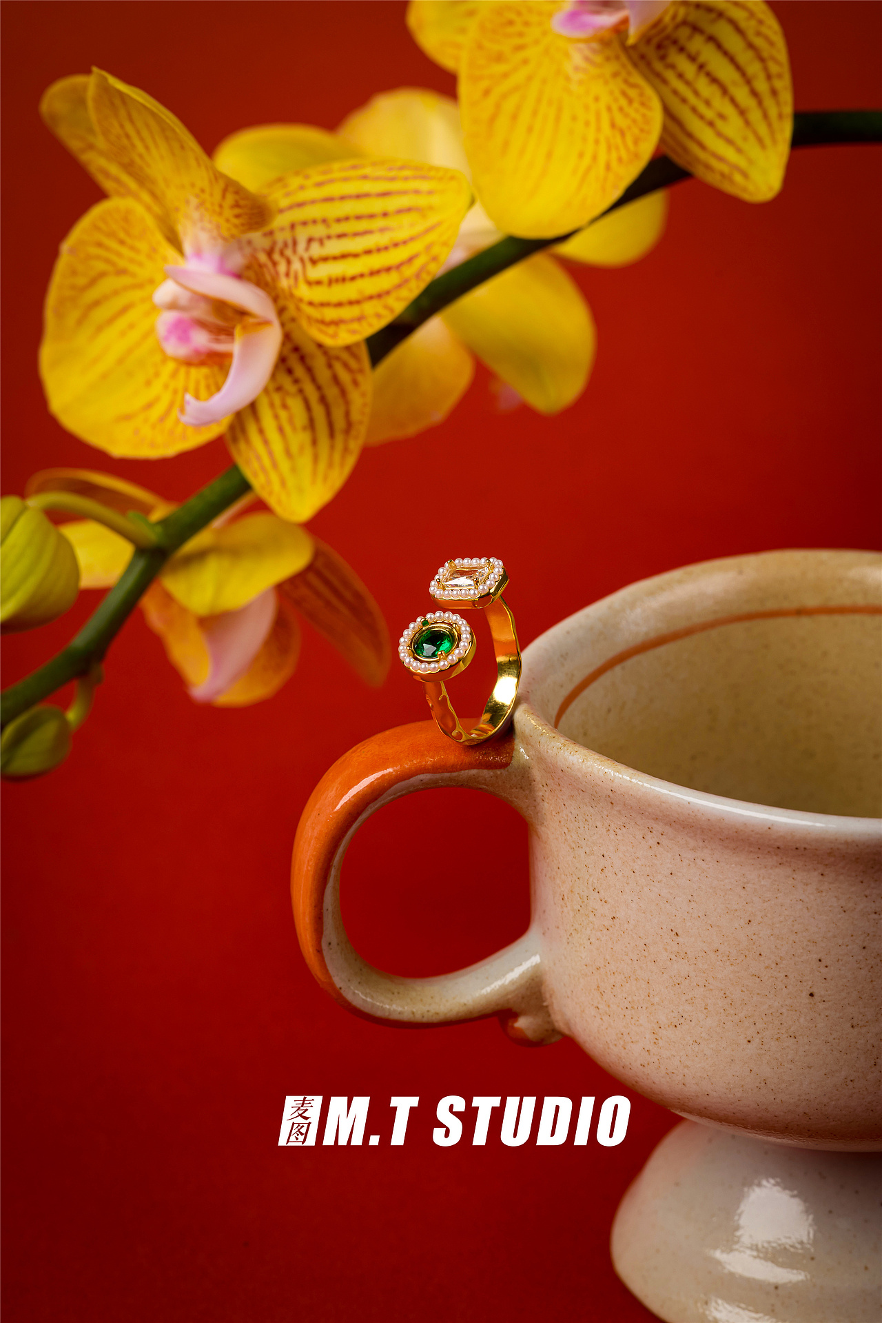 珠宝饰品|静物创意拍摄饰品静物拍照 创意定制饰品摄影（图ZMzgyNjI1Mzky） - 产品摄影 - 站酷设计师义乌麦图摄影官网原创素材 - 站酷ZCOOL