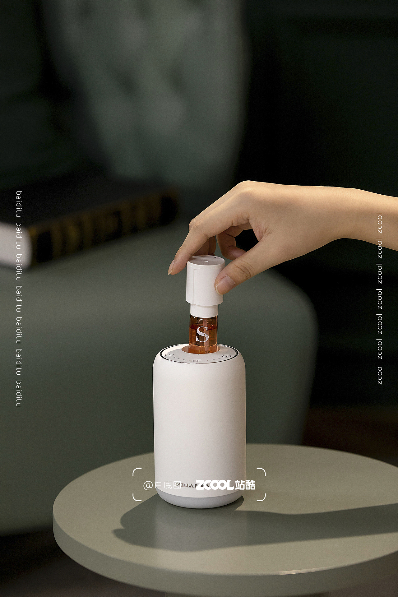 随手拍丨Scilla Rose香薰（图ZMzgyNzI3NDQ4） - 产品摄影 - 站酷设计师白底图原创素材 - 站酷ZCOOL