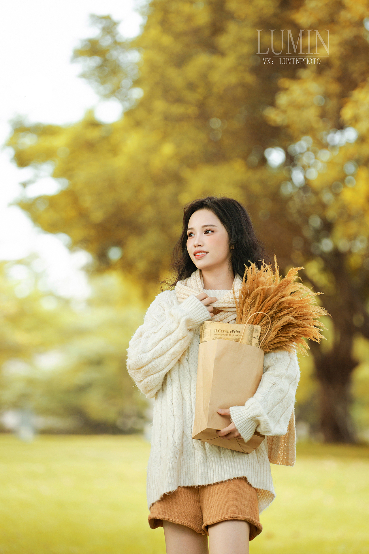 和你一起，秋天如诗般温柔🍂深圳写真（图ZMzgyNzYxNDQw） - 人像摄影 - 站酷设计师深圳女摄LUMIN原创素材 - 站酷ZCOOL