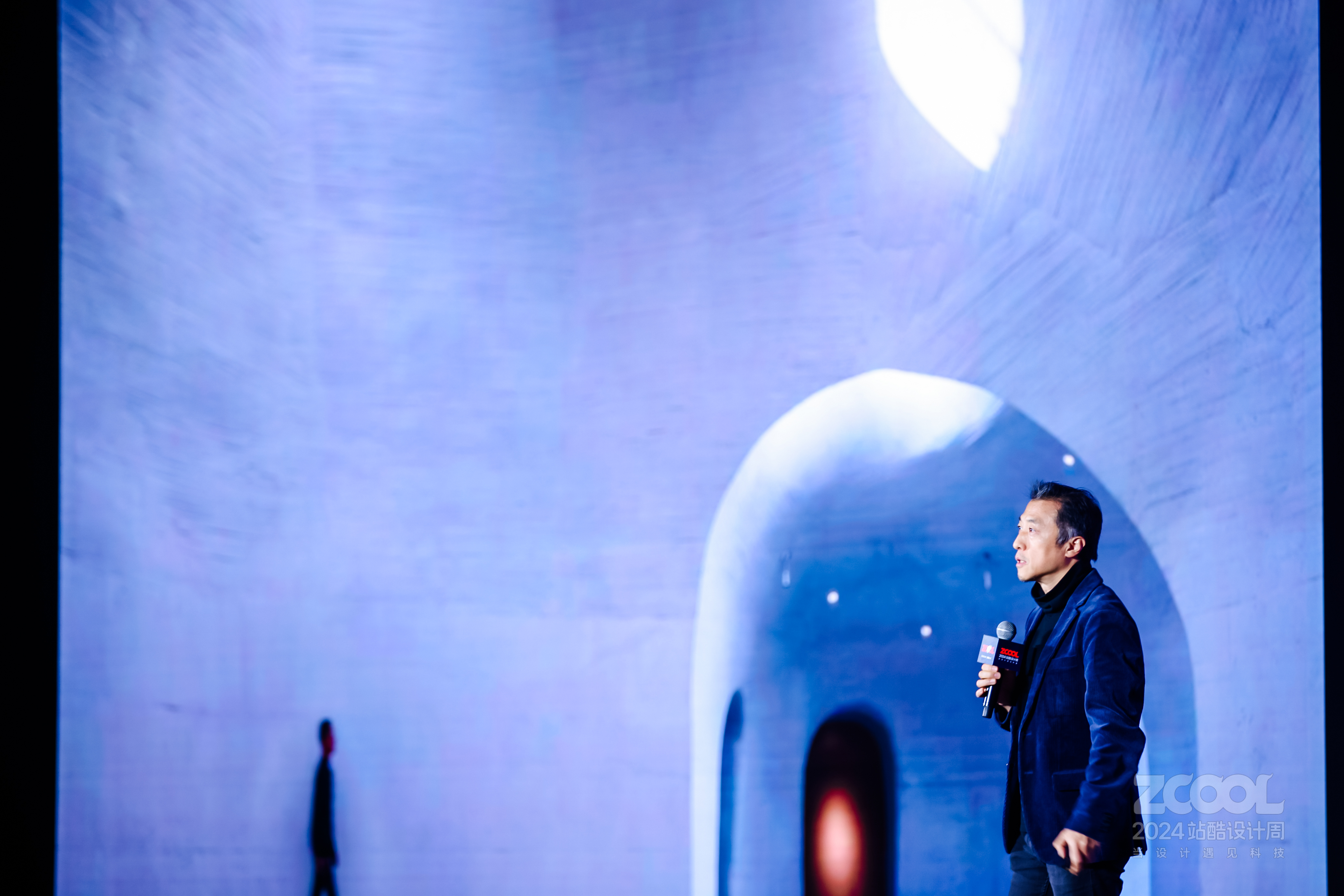 烟台时光塔和沙丘美术馆如何设计？先锋建筑师李虎揭秘设计灵感｜2024站酷设计周