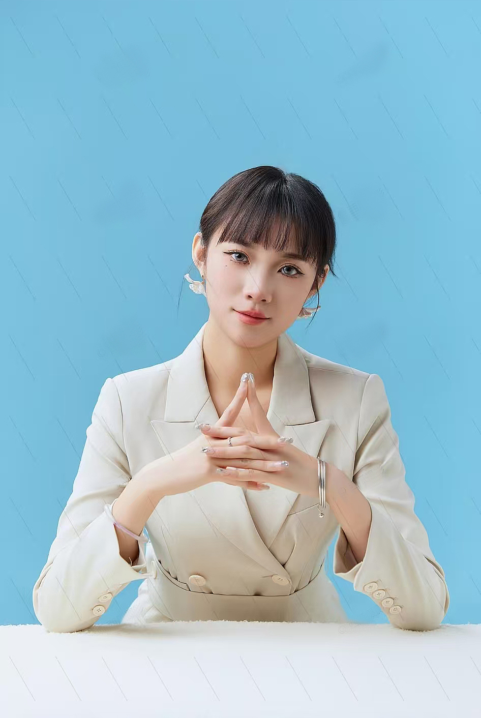 锦上繁花形象照（图ZMzgyNzg5NzE2） - 人像摄影 - 站酷设计师锦上繁花肖像摄影原创素材 - 站酷ZCOOL