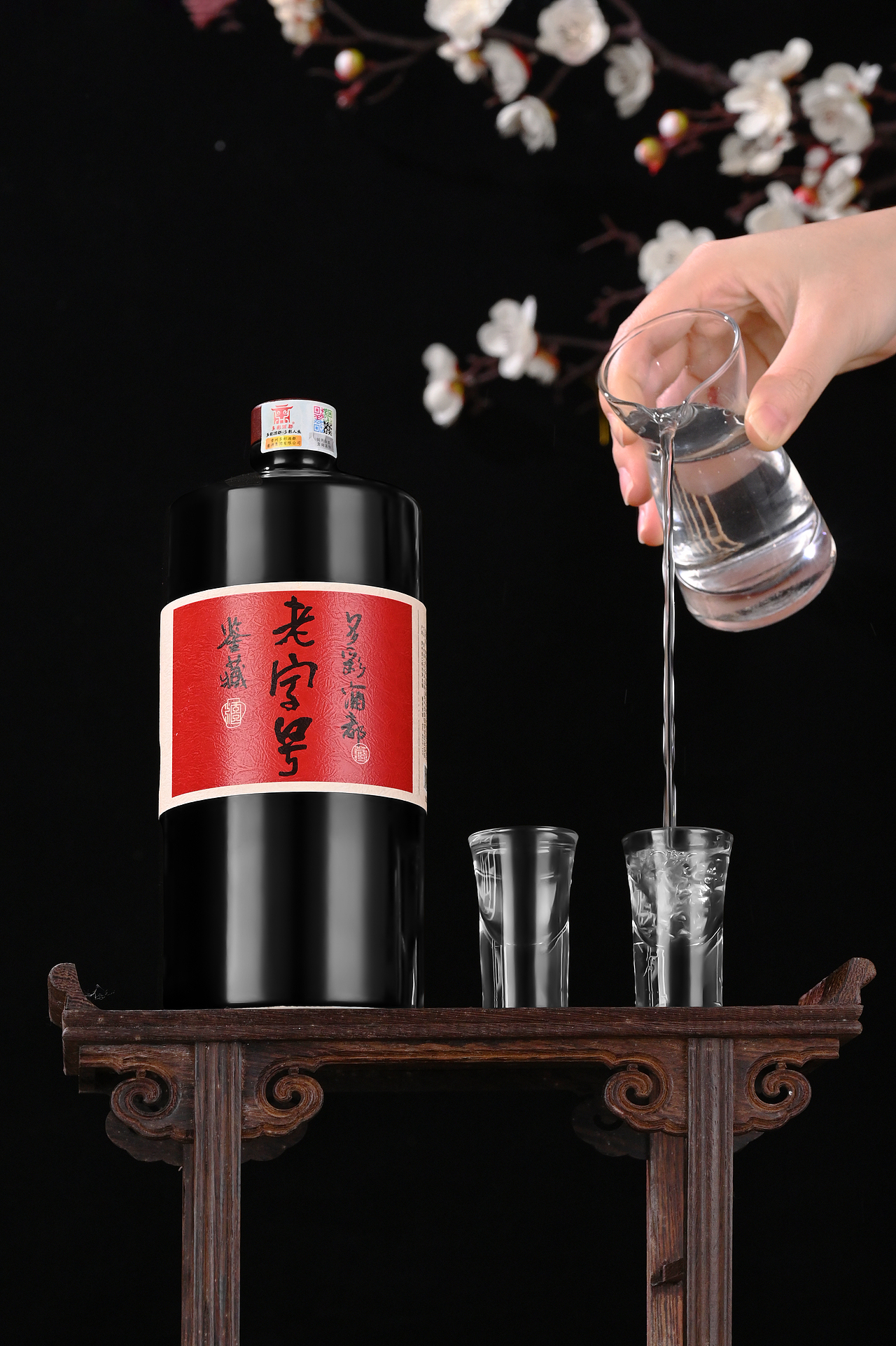白酒场景图拍摄精修图片