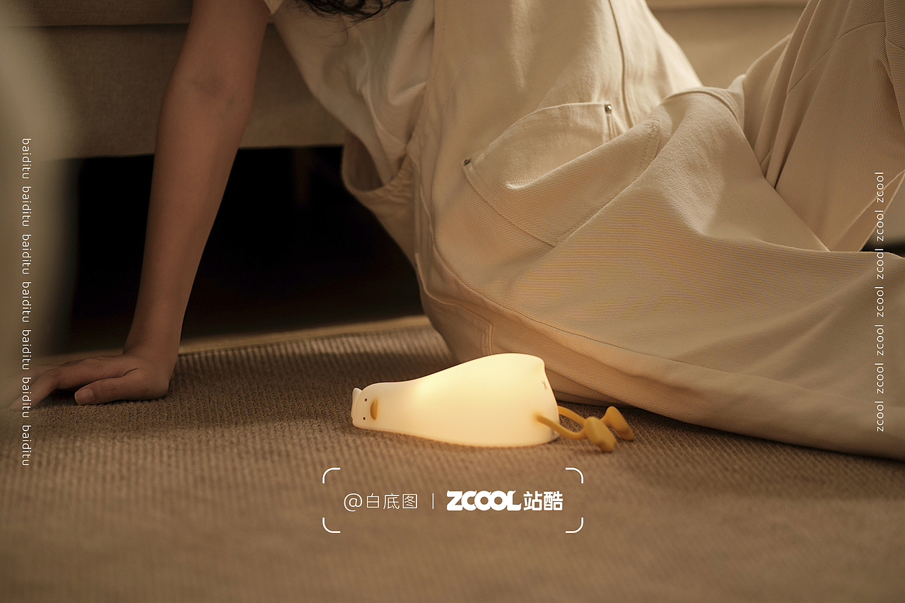 随手拍丨躺平鸭小夜灯