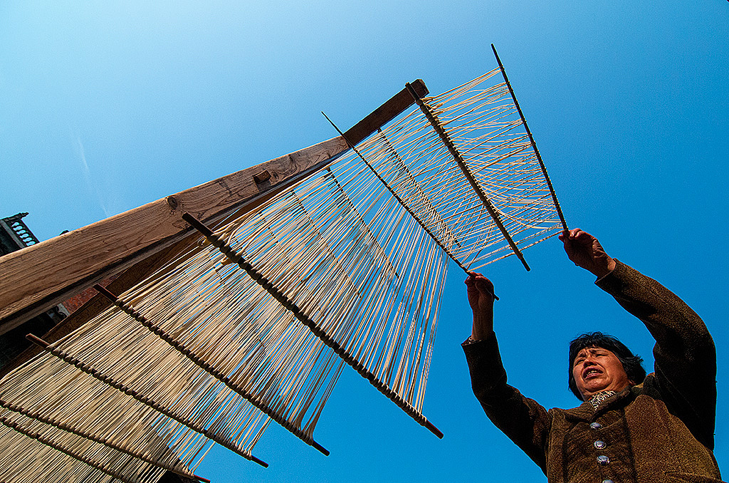 【晒 面】新合乡引坑村