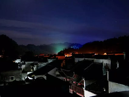 ✨🌌【静谧之夜，流星划过冬日梦境】🌌✨