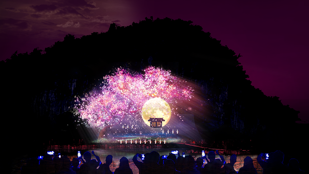 国内首个水上苗乡数字幻游《巫水河边月正圆》