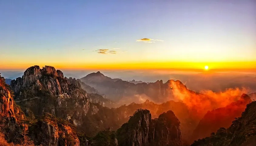 黄昏下的山暖叠嶂（图ZMzgzMDUxNjc2） - 风光摄影 - 站酷设计师子白七原创素材 - 站酷ZCOOL