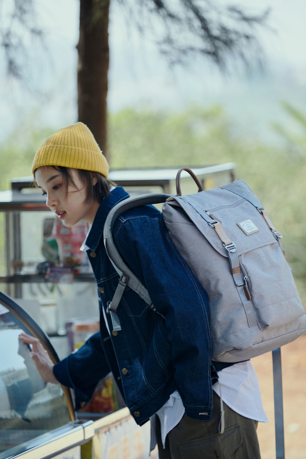 双肩包拍摄｜户外拍摄，商业摄影（图ZMzgzMDcwOTA0） - 人像摄影 - 站酷设计师商业摄影FENGZI原创素材 - 站酷ZCOOL