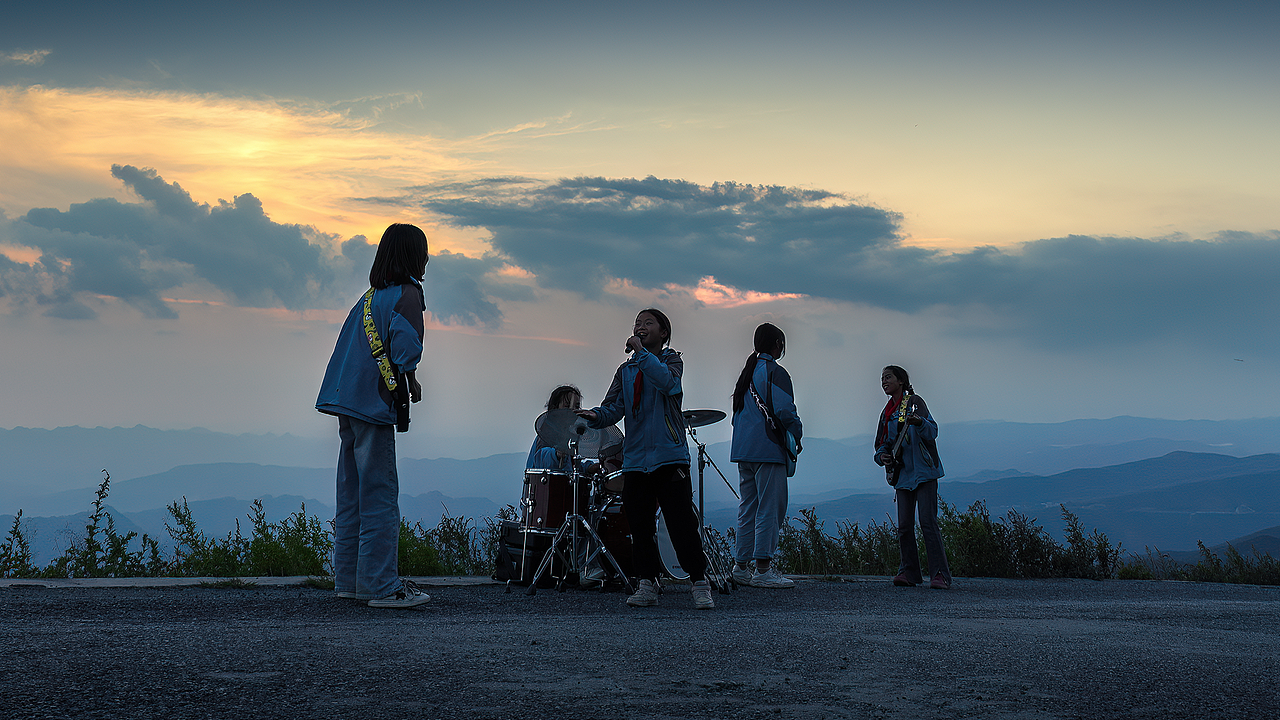 海嘎少年-让音乐带我们走出大山(图ZMzgzMTE0Mzk2) - 人文/纪实摄影 - 站酷设计师S李想原创素材 - 站酷ZCOOL