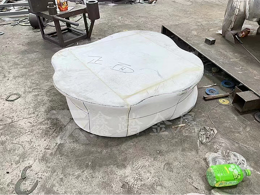 不锈钢树桩造型茶几 镜面不锈钢水波纹茶几