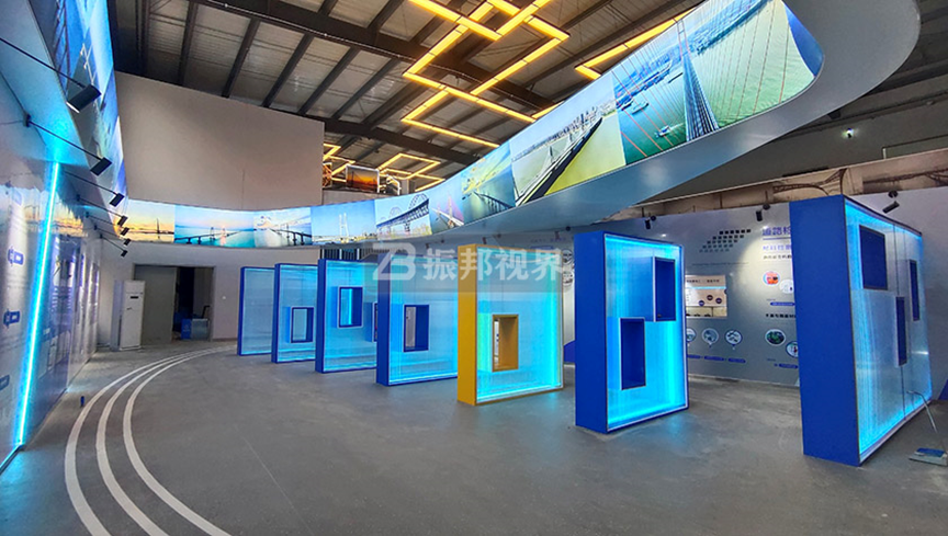 遭遇交通隐患，我们该如何自救？交通安全馆提供解决方案。