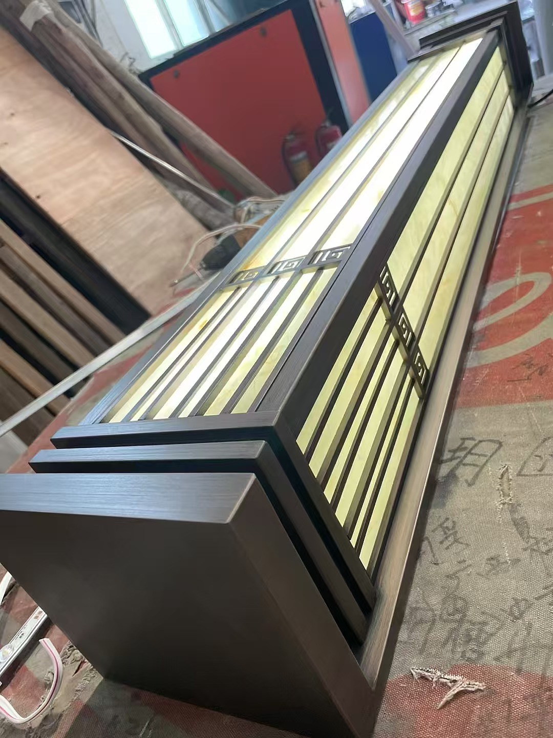拉丝古铜发光云石灯 室内外装饰落地灯定做(图ZMzgzMjQ1OTc2) - 工艺品设计 - 站酷设计师w13927702320原创素材 - 站酷ZCOOL