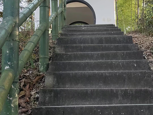 山间竹径与圆窗亭台，邂逅诗意风景