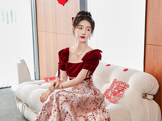 女模晚礼服拍摄服装拍摄电商摄影极简风新中式女装礼服
