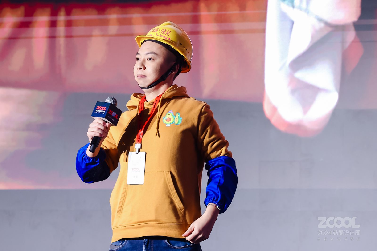 卷还是不卷？GIF艺术家约翰强尼脱口秀首秀｜2024站酷设计周回顾（图ZMTUwMDQxMDA=） - 资讯 - 站酷设计师站酷设计周原创素材 - 站酷ZCOOL