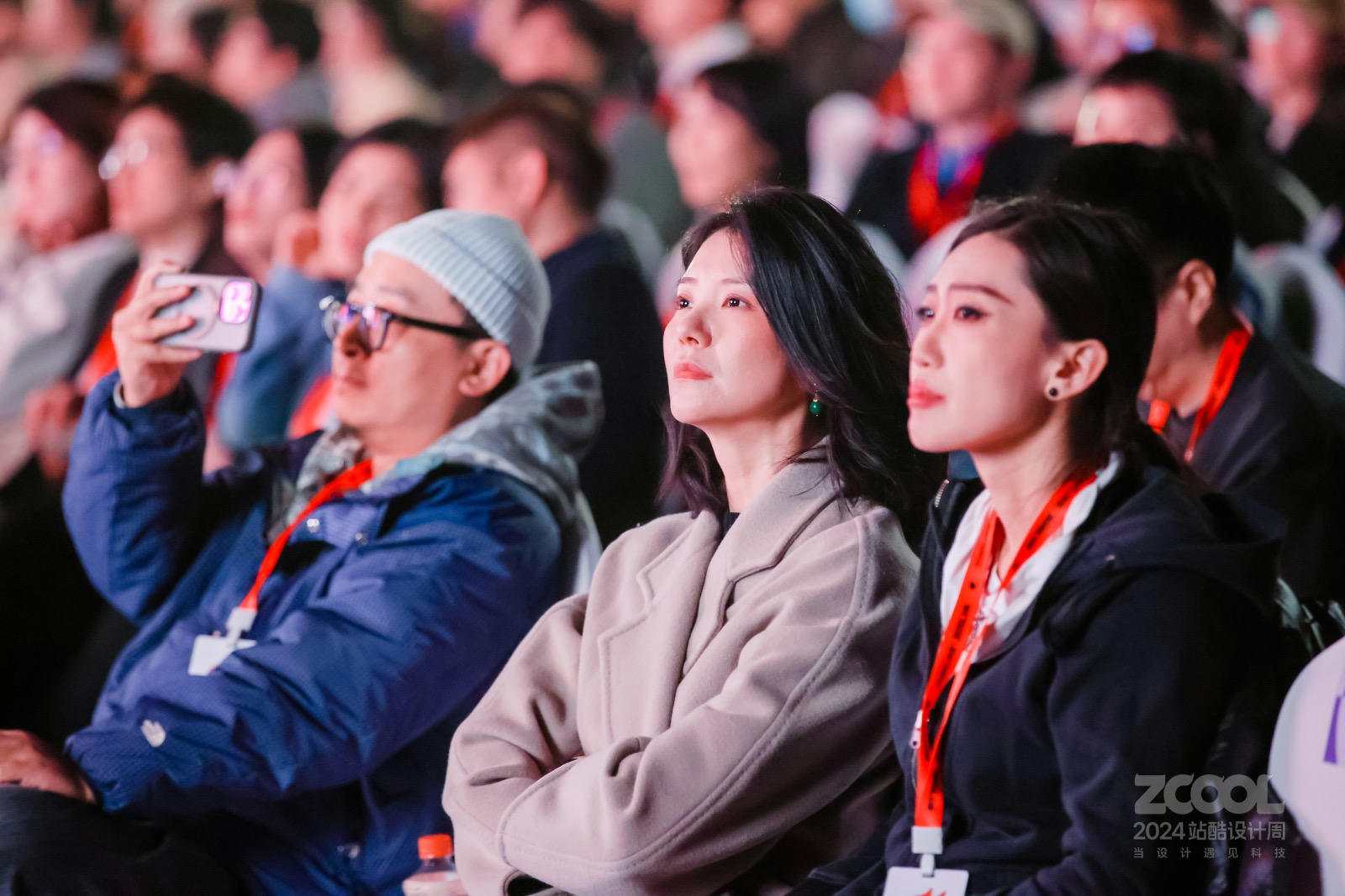卷还是不卷？GIF艺术家约翰强尼脱口秀首秀｜2024站酷设计周回顾（图ZMTUwMDQxMjA=） - 资讯 - 站酷设计师站酷设计周原创素材 - 站酷ZCOOL