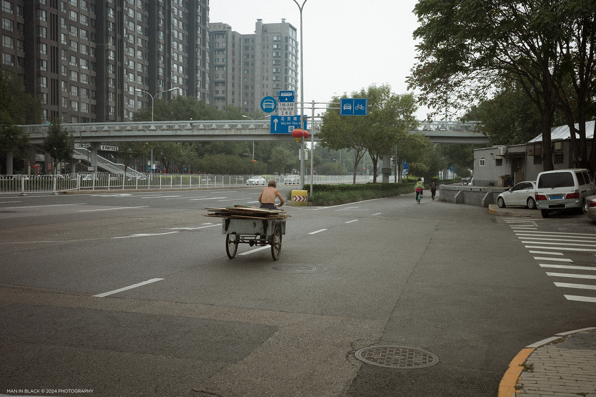 寻找最不北京的北京--2024（图ZMTUwMDQ0NjQ=） - 观点 - 站酷设计师黑衣人007原创素材 - 站酷ZCOOL