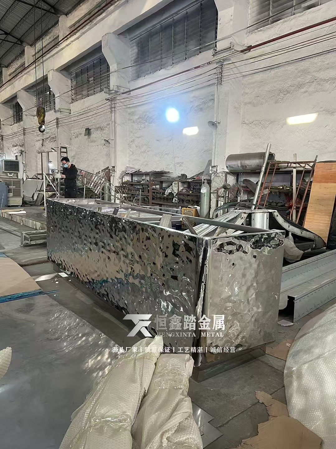 镜面水波纹吧台 室内大堂商务接待服务台定制(图ZMzgzNTgxMTIw) - 工艺品设计 - 站酷设计师w13927702320原创素材 - 站酷ZCOOL