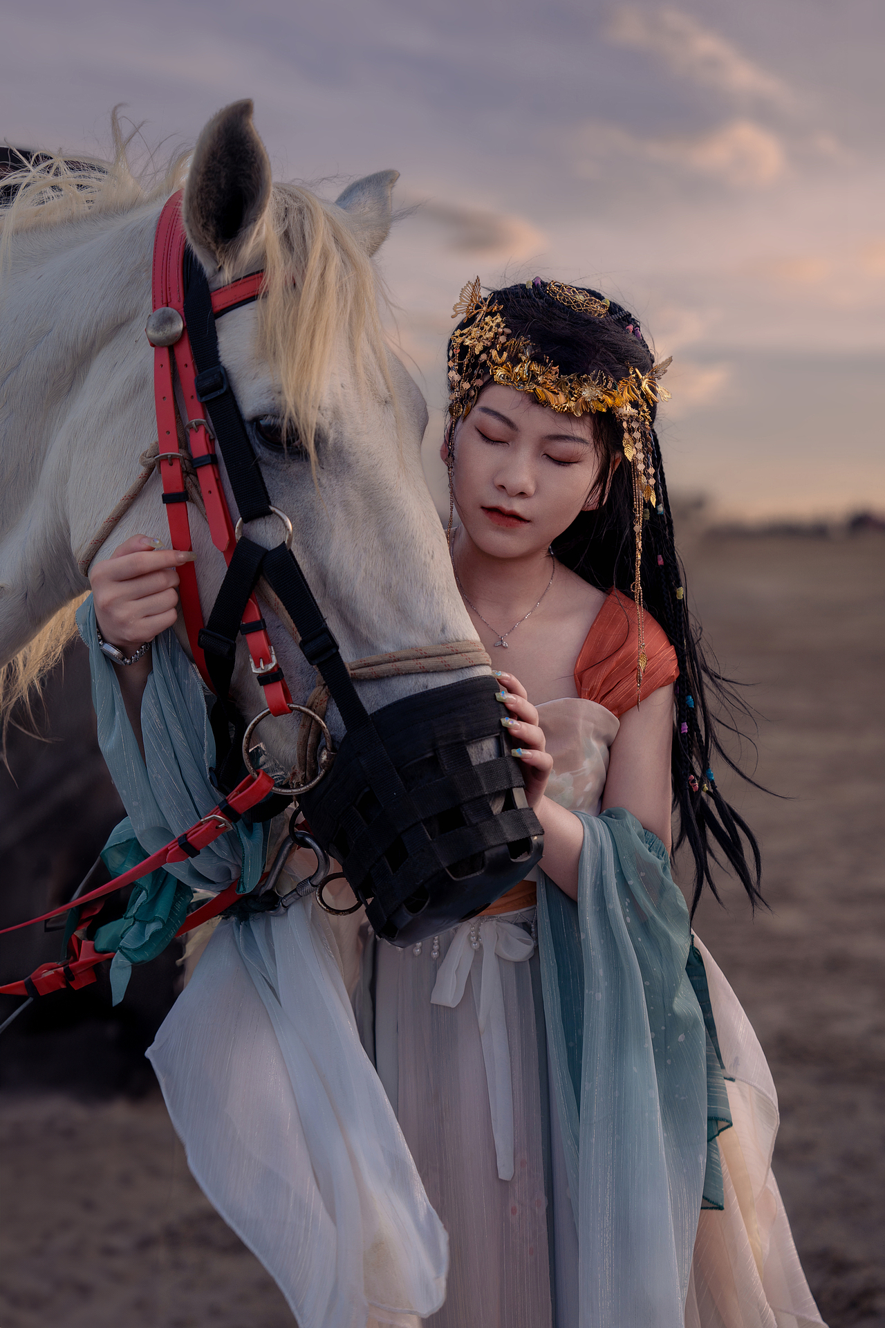 古风摄影丨《黄昏下的古风倩影：时光与美的邂逅》（图ZMzgzNjM1NDQ4） - 人像摄影 - 站酷设计师莱叔叔原创素材 - 站酷ZCOOL