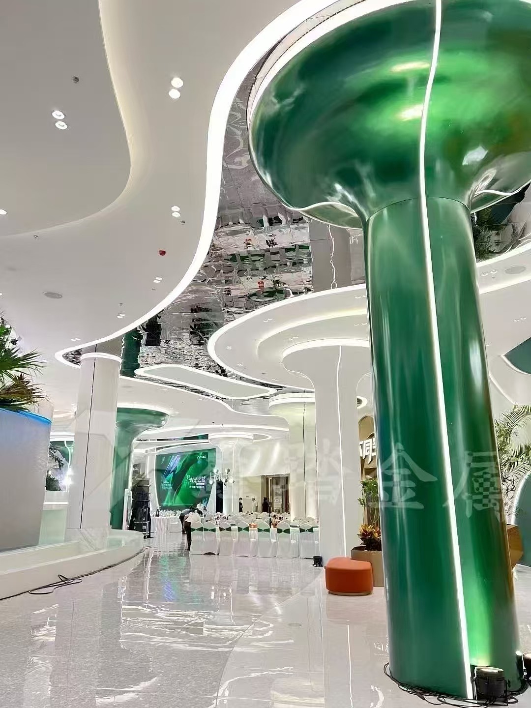 翡翠绿不锈钢喇叭包柱 室内金属装饰工艺制品定做(图ZMzgzNjM5NjI0) - 工艺品设计 - 站酷设计师w13927702320原创素材 - 站酷ZCOOL