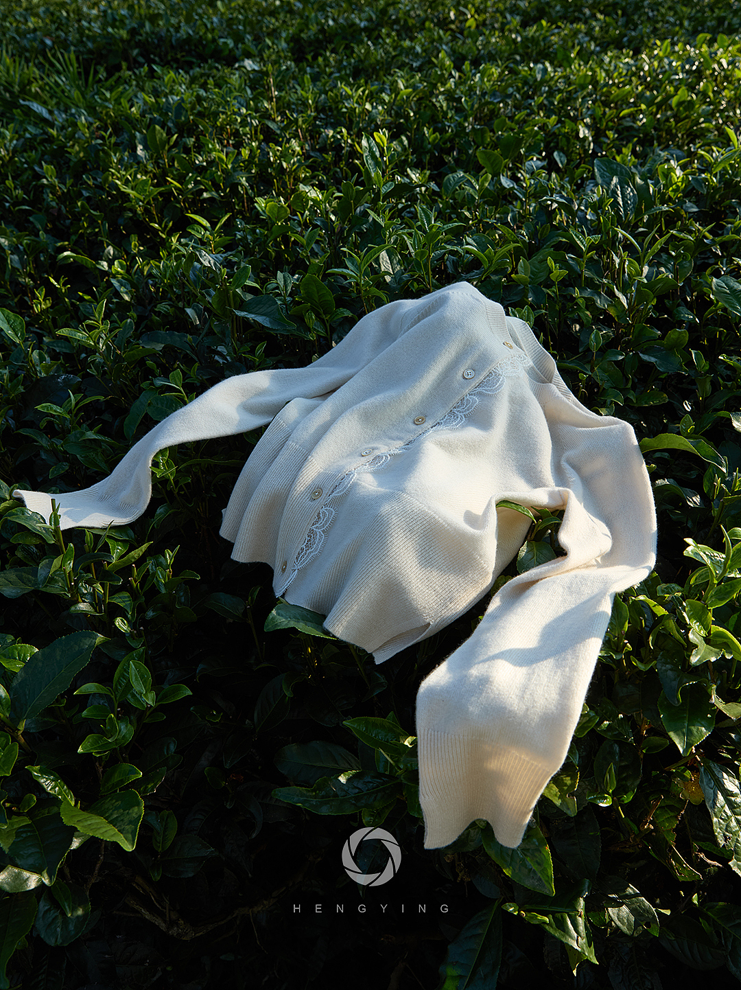 外景静物 | 服装拍摄 亲近大自然🍃（图ZMzgzNjQ0MzI0） - 产品摄影 - 站酷设计师林小浪原创素材 - 站酷ZCOOL