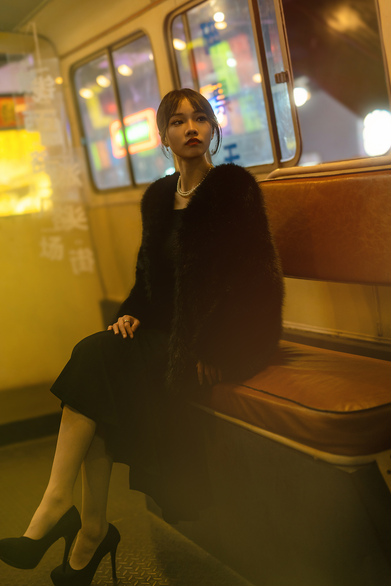 情绪人像丨《繁花梦影：复刻电视剧中的时尚与华丽》（图ZMzgzNjcwNjI4） - 人像摄影 - 站酷设计师莱叔叔原创素材 - 站酷ZCOOL