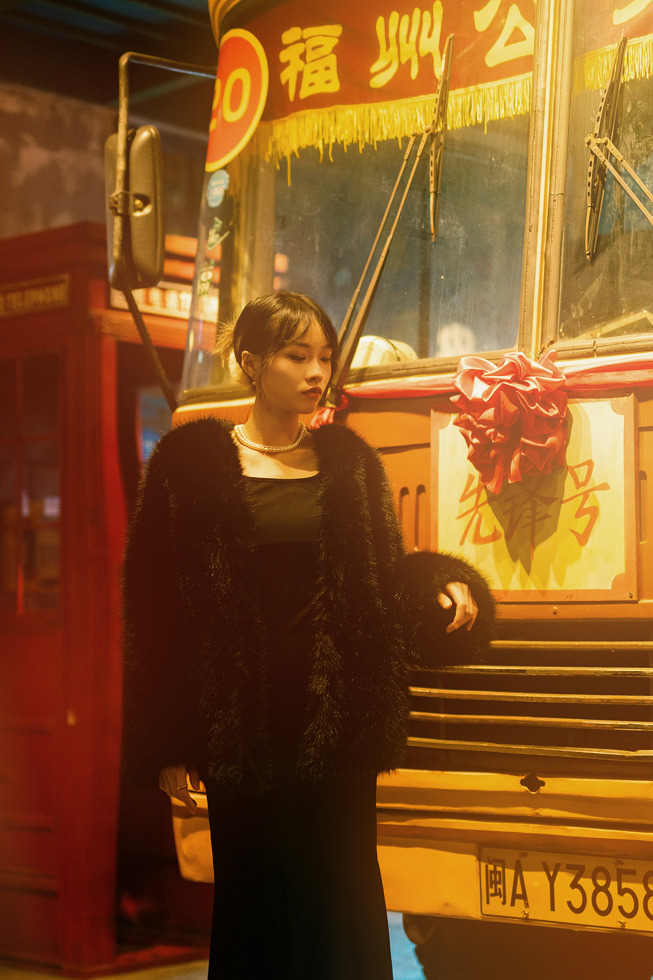 情绪人像丨《繁花梦影：复刻电视剧中的时尚与华丽》（图ZMzgzNjcwNjY0） - 人像摄影 - 站酷设计师莱叔叔原创素材 - 站酷ZCOOL