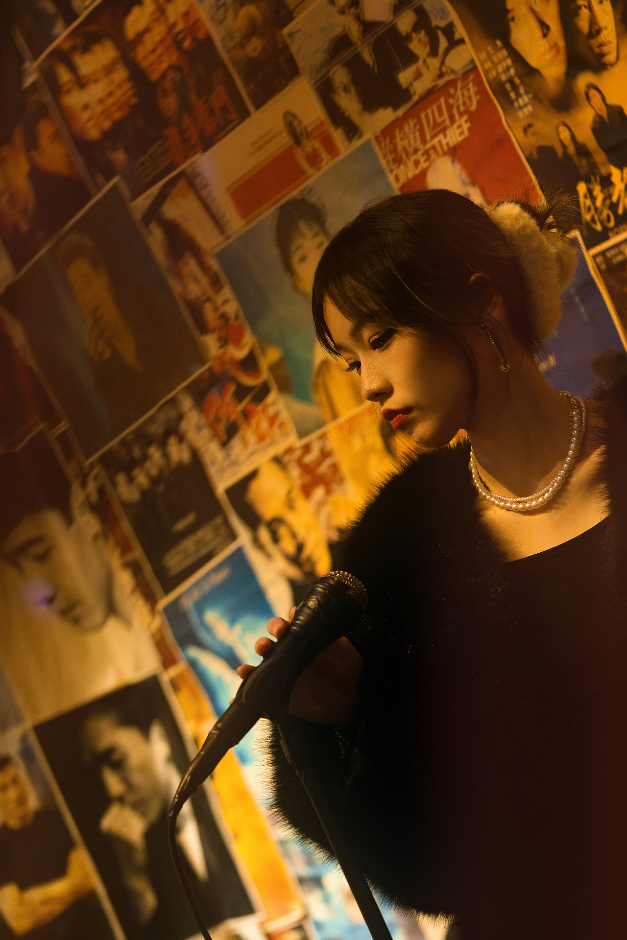 情绪人像丨《繁花梦影：复刻电视剧中的时尚与华丽》（图ZMzgzNjcwNzQ0） - 人像摄影 - 站酷设计师莱叔叔原创素材 - 站酷ZCOOL