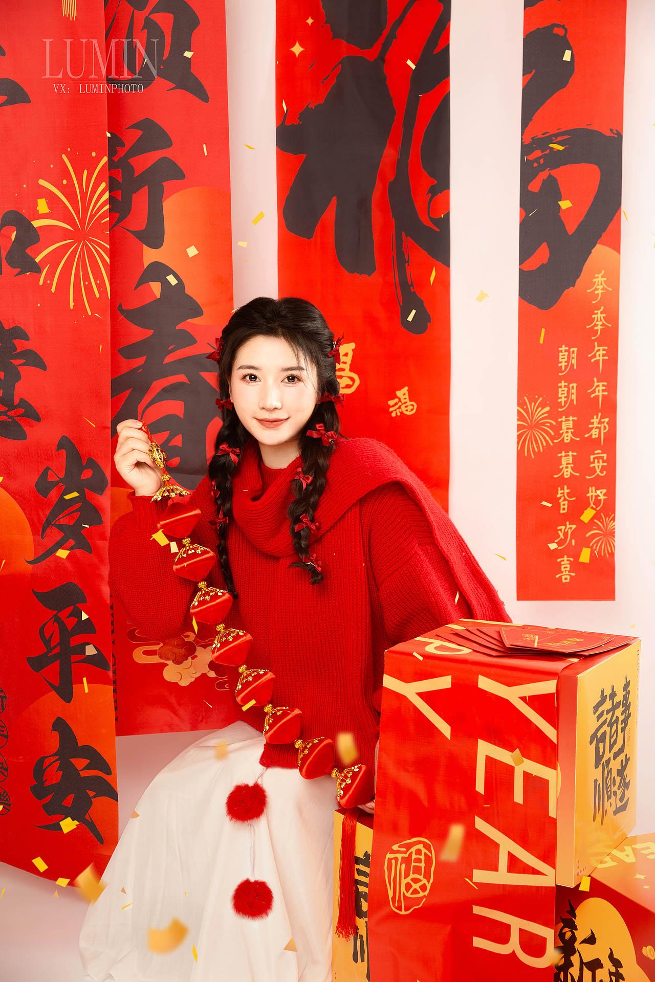 春节红色氛围感 新年红色开运 新年写真 #深圳（图ZMzgzNzU0MzAw） - 人像摄影 - 站酷设计师深圳女摄LUMIN原创素材 - 站酷ZCOOL