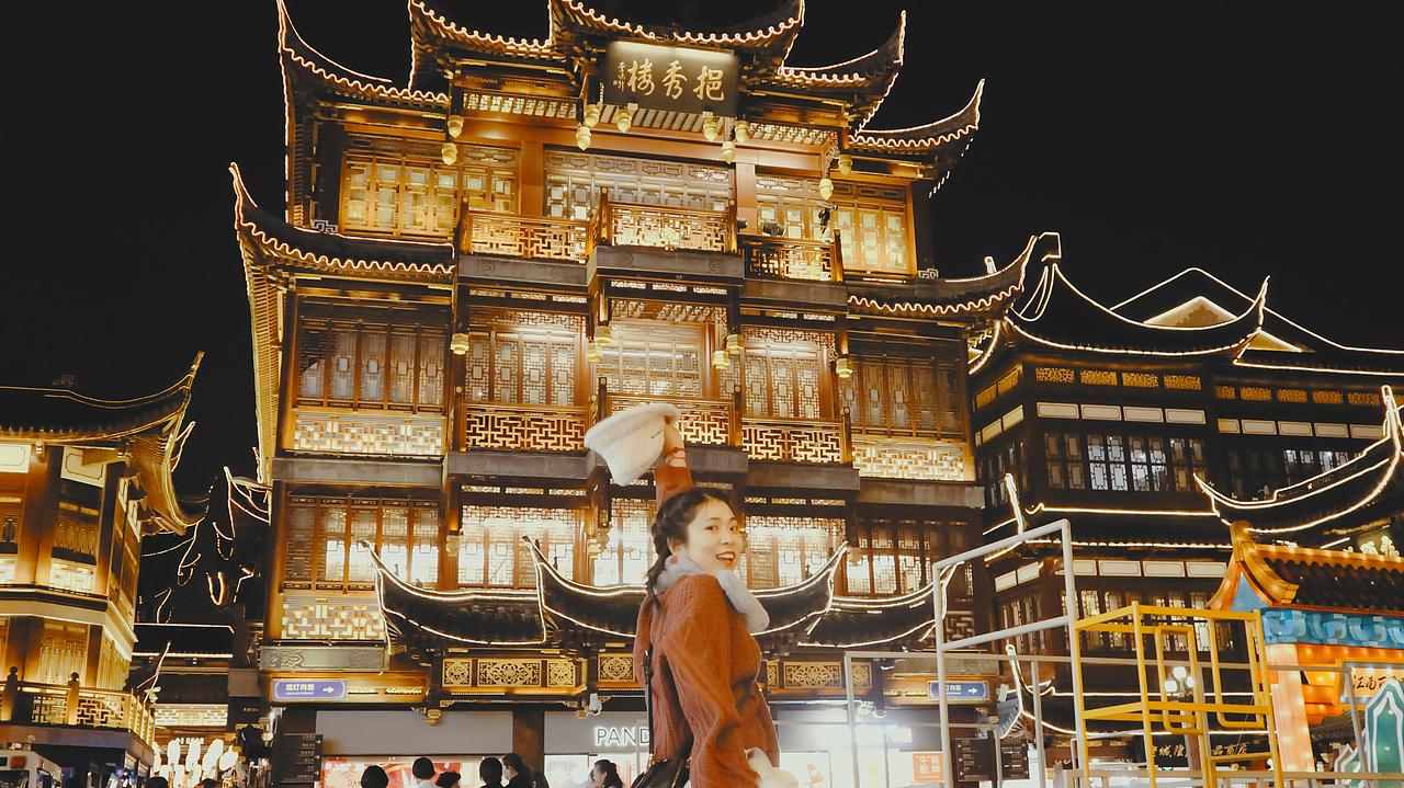 Lily 灯火豫园 喜庆对联