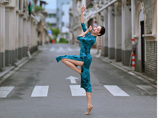 喜欢跳舞的小姐姐