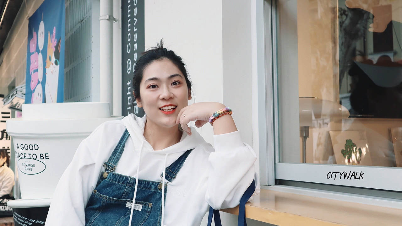 Lily 故事里的小黄花