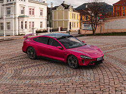 小米SU7 Max璀璨洋紅