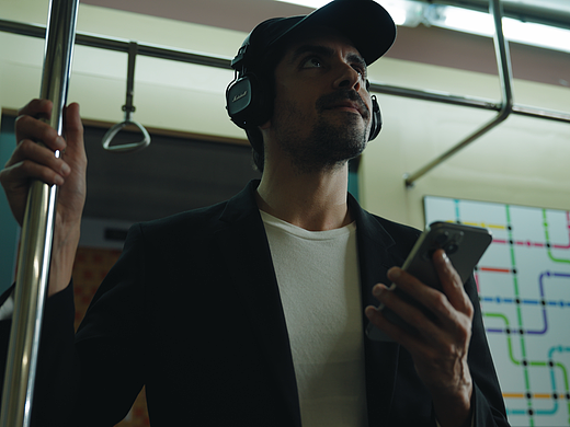 手机钢化膜的亚马逊商业广告